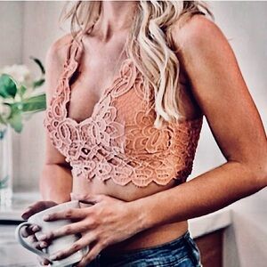 NWT ZENANA Flirty Full Size Padded Lace Bralette 3X
Blush (Peachy Pink)